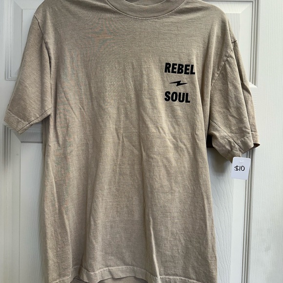Rebel Soul Tan T-Shirt - Picture 1 of 2